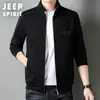 Venta Directa Otoño e Invierno 2023 Nuevo Estilo Chaqueta Casual Holgada para Hombre con Forro Polar, Engrosada para Calidez, Sudadera con Cremallera y Cuello Alto