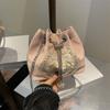 Bolso Nuevo Estilo Chino para Mujer 2024 Nuevo Otoño e Invierno Super Popular Versátil Bolso Cruzado con Cadena Popular Guofeng Bolso Portátil de Cubo