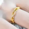 Itens Populares Europeus e Americanos de Venda Quente Transfronteiriça, Anéis Cravejados com Diamantes Torcidos, Joias de Anel Modernas e Simples, Atacado de Fabricantes