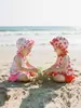 2026 Novo Conjunto Infantil Estampado de Morangos Dividido Estilo Princesa Doce e Fofo Maiô de Férias Secagem Rápida