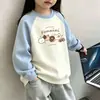 Camada base feminina com forro de fleece para outono e inverno, novo estilo 2026, gola redonda, moletom quente, blusa de manga longa raglan com blocos de cor para crianças mais velhas