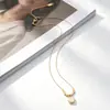 Lele Jewelry Celebridade da Internet Novo Colar Branco com Rosto Sorridente de Concha para Mulheres, Joia de Aço Titânio Versátil Simples de Luxo Leve de Nicho