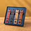 Regalo del Día del Maestro de Redwood Estilo Nacional Antiguo Hueco Blanco Creativo Madera Marcador de Libros Caja de Regalo Traje de Regalo Venta al por Mayor