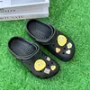 Crocs de Desenho Animado da Moda Sapatos DIY Removíveis Antiderrapantes Versáteis Fofos Crocs de Queijo