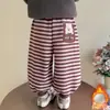 Pantalones de chándal a rayas con forro polar para niñas pequeñas, estilo Otoño/Invierno, Pantalones de una pieza gruesos de forro polar para bebés, Ropa de invierno, Pantalones casuales holgados para niños