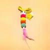 Vara de teaser de gato pendurada explosiva, brinquedo para gato entediado que se diverte sozinho, retrátil, pendurada na porta, corda elástica, pena, suprimentos para animais de estimação