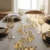 Luzes LED de cordão de contas de frutas vermelhas transfronteiriças, luzes decorativas de corda de cânhamo com videira de folha verde, fitas de luz para decoração de árvore de Natal