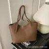 Bolsa de Ombro para Mulheres 2025 Nova Moda Outono e Inverno Retrô Tendência de Alta Qualidade para Trabalho e Deslocamento Bolsa Tote de Grande Capacidade