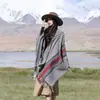 Chal bohemio, capa exótica para mujer, adecuada para viajes a Xinjiang, excursiones por la pradera y sesiones de fotos, capa exterior de estilo étnico