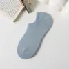 Calcetines Mujer Verano Delgados Tobilleros Color Sólido Que No Se Bajan Antideslizantes Invisibles Cortos Resistentes al Olor de Boca Baja Calcetines Cortos Mujer Verano