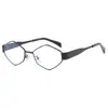 Gafas de Sol de Alta Gama Pequeñas con Forma de Diamante 2025 Nuevo Estilo Callejero de Celebridad de Internet Gafas de Sol Chica Caliente Americana 839 Venta al por Mayor