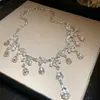 Colar com Pingente de Folhas de Diamante Gotas d'Água e Franja Moda Luxo Leve Corrente de Clavícula de Alta Qualidade Design de Nicho Colar para Mulheres Venda por Atacado