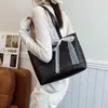 Bolsa Tote Grande de Cruzamento Nova Doce e Simples 2025 Nova Bolsa de Ombro Casual e Fofa em Relevo