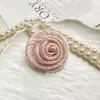 4,5cm Rosa de Seda Brilhante com Borda Enrolada Estilo Retrô Acessórios DIY Presilha de Cabelo Broche Roupas Sapatos Chapéus Enfeites de Flor Atacado