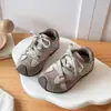 Zapatillas de entrenamiento alemanas de color block retro de nicho para mujer Otoño 2026, zapatos casuales cómodos, zapatillas deportivas versátiles que aumentan la altura