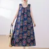 Novo Vestido de Algodão e Seda de Verão para Mulheres, Corte Amplo, Emagrecedor, Adequado para Mães de Meia-Idade e Idosas, Vestido Longo Elegante, Vestido de Praia