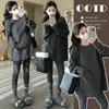 Foto real del producto: Camiseta de manga larga con rayas para maternidad, otoño e invierno, de forro polar australiano cepillado de doble cara engrosado, corte holgado, top base que cubre la cadera