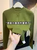 2026 Inverno Novo Estilo Gola Semi-Alta Camada Interna Camiseta Básica para Mulheres Emagrecimento Valoriza o Contorno Corporal Versátil Toque de Luxo Blusa de Puxar