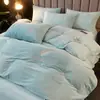 Conjunto de Roupa de Cama de Veludo de Leite Quatro Peças Inverno Veludo Coral Espessado Folha de Cama Outono e Inverno Capa de Edredom Saia de Cama Conjunto de Três Peças Roupa de Cama