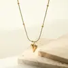 Estilo Retro Cool Collar de Corazón para Mujer Ins Francés Romántico Corazón de Melocotón Acero de Titanio Colgante Dorado Lujo Accesible Collar Sencillo