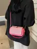 Bolso tipo caja retro de lujo ligero de comercio exterior de alta gama para mujer, nuevo bolso de mano de moda 2026, bolso pequeño cuadrado para hombro y cruzado