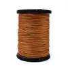 Herramientas para reparar zapatos, que incluyen un mango de madera grueso, una herramienta para hacer agujeros, un gancho para suelas de zapatos, un punzón para cuero y agujas de coser para cuero para coser a mano