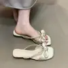 Sandálias rasteirinhas estilo francês, modelo novo verão 2026, perfeitas com saias, estilo fada, design de borboleta, confortáveis