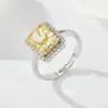 Anel Aberto Super Brilhante com Zircônia de Corte Flor de Gelo, Fashion, Chamativo e de Alto Padrão, Anel Ajustável para Dedo Indicador, Novo Anel Cubo de Açúcar