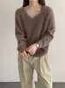 Suéter de Tricô com Gola V, Tecido Macio, Peso Pesado, Escovado, Fio 28, Seda de Amora e Caxemira para Mulheres, Outono/Inverno 26 Sweater Escovado