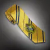 Insignias y corbatas de periféricos HP: Gran~Sly~Laven~Rau~Lazos de la Academia de Magia