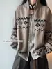 Jaqueta Cardigan Suéter Fair Isle de Alta Qualidade Americano para Homens e Mulheres Outono Estilo Étnico Gola Alta Petal Jaqueta de Tricô