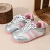 Zapatillas de Entrenamiento para Niñas 2026 Primavera y Otoño Nuevos Zapatos de Malla para Niños Estilo Ballet Zapatillas Suaves Antideslizantes