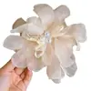 Pinza de Flor de Gasa Súper Hada para Mujer 2025 Nuevo Pinza de Pelo de Cabeza de Flor Artificial de Alta Gama para la Parte Posterior de la Cabeza Elegante Adorno para el Cabello