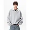 Camiseta gris de peso pesado con cuello camisero, diseño de manga larga estilo americano, marca de moda, sudadera de dos piezas simulada, top casual holgado para hombre