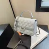 2026 Nuevo Estilo Pequeña Fragancia Cadena de Cuadros de Diamante Bolso Cuadrado Pequeño Bolso de Mujer Versátil Bolso de Hombro Único Bolso Cruzado Bolso Simple para Llevar en la Mano Debajo del Brazo