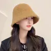 Sombrero de pescador de lana de cordero para mujer Otoño e Invierno, Negro, Aspecto Natural, Adelgazante, Cara Grande, Sombrero Cloche de Felpa Cálido