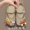 Zapatos de agujero estilo ballet para niños sandalias 2026 nuevo verano al aire libre zapatos de agujero para niñas antideslizantes zapatos para playa y arroyo