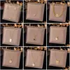 Moderna, de lujo ligero, exquisita cadena de titanio para mujer, versátil, única, simple cadena para la clavícula, moderna y elegante, no se decolora, venta al por mayor desde el fabricante