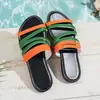 Sandalias de mujer sin cordones transfronterizas 2026, versátiles para uso en exteriores, nuevas sandalias de moda de verano para la playa, de suela plana, elegantes y ligeras