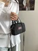 Nova Bolsa Boston Jeans Retrô 2026 para Mulheres, Mini Bolsa Almofada Versátil e Estilosa