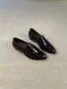 Encontro Primeiro Temporada 2026 Novos Mocassins Simples Retrô para Mulheres Estilo Britânico Salto Grosso Slip-On Sapatos de Couro