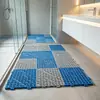 Venta al por mayor de alfombras antideslizantes huecas para piscina, impermeables, resistentes al desgaste, para baño, empalme de alfombras de plástico PVC antideslizantes para baño