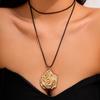 Collar con Colgante Irregular Hueco de Metal Transfronterizo Europeo y Americano, Geométrico, Rosa, Nudo de Línea Encerada