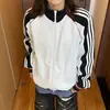 Elegante Sudadera con Capucha de Solapa Adelgazante Suelta Otoño/Invierno para Hombres y Mujeres, Felpa Gruesa Versátil con Tres Rayas, Reductora de Edad