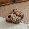 Sapatos Birkenstock masculinos mais grossos, novo estilo de inverno para crianças pequenas e médias, sapatos de algodão com pelo de duas camadas, sapatos quentes de algodão com forro de fleece para bebês meninas