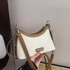 Bolsa de Hombro Cruzada de Verano 2026 para Mujeres que Viajan Transfronterizamente, Nueva Moda Versátil de Gama Alta, Gran Capacidad, Elegante, Forma de Media Luna