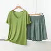 Conjunto Casual de Duas Peças para Mulheres Plus Size: Camiseta de Manga Curta com Decote V e Shorts, Conjunto Casual de Verão em Modal