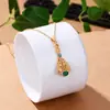 Collar Marea Nacional Artesanía de Oro Método Antiguo Diseño Estilo Palacio Colgante de Calcedonia Pipa Estilo Antiguo Collar a Juego Hanfu para Mujer