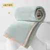 Tipo Lluvia Ligera Manta de Franela 350Gsm Manta Cálida para Aire Acondicionado Manta para Siesta en la Oficina Bordado de Logo Personalizado