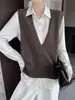 Chaleco Tejido de Lana Pura con Cuello en V Profundo, Nuevo para Otoño/Invierno 2026, para Mujer, Color Sólido, Sin Mangas, Ajuste Holgado, Chaleco Pulóver para Superponer